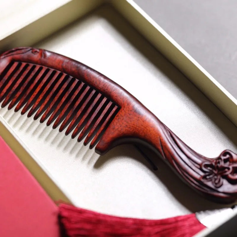 Rosewood antique carved wooden comb hand-polished wooden crafts wooden massage comb to give his girlfriend a gift.